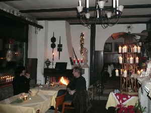 Geapr�ch am Karmin_1